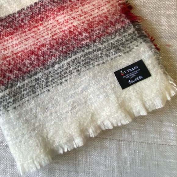 V.Fraas Soft Winter Outdoor Fuzzy Large 23X74" Acrylic Scarf- Made In Germany- - Picture 3 of 10